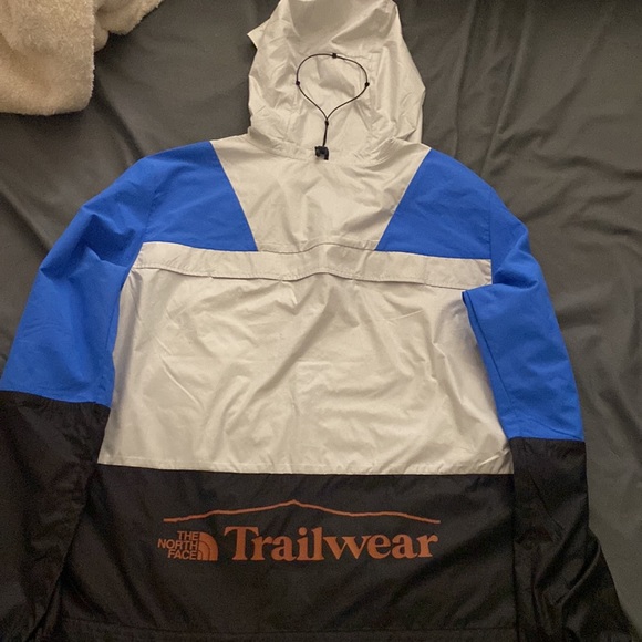 The North Face Women’s Trailwear Wind Whistle Jacket NWT - Picture 6 of 9
